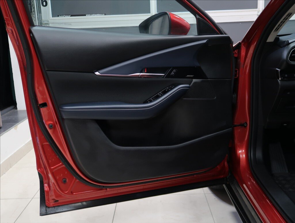 Mazda CX-30 SUV / Terénní 2,0 l 90 kw