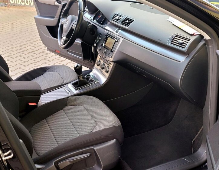 Volkswagen Passat Kombi 1,4 l 90 kw