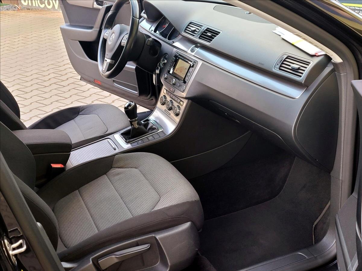 Volkswagen Passat Kombi 1,4 l 90 kw