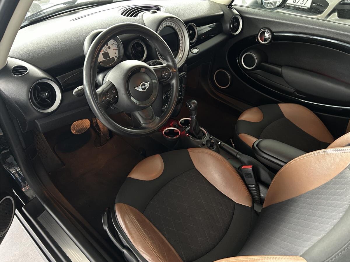 Mini Cooper Hatchback 1,6 l 90 kw