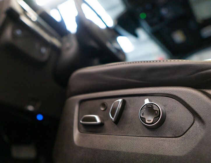 Cadillac Escalade 17