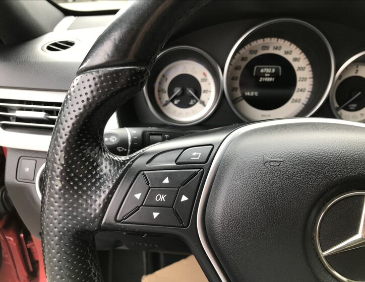 Mercedes-Benz Třídy E Kombi 2,1 l 100 kw