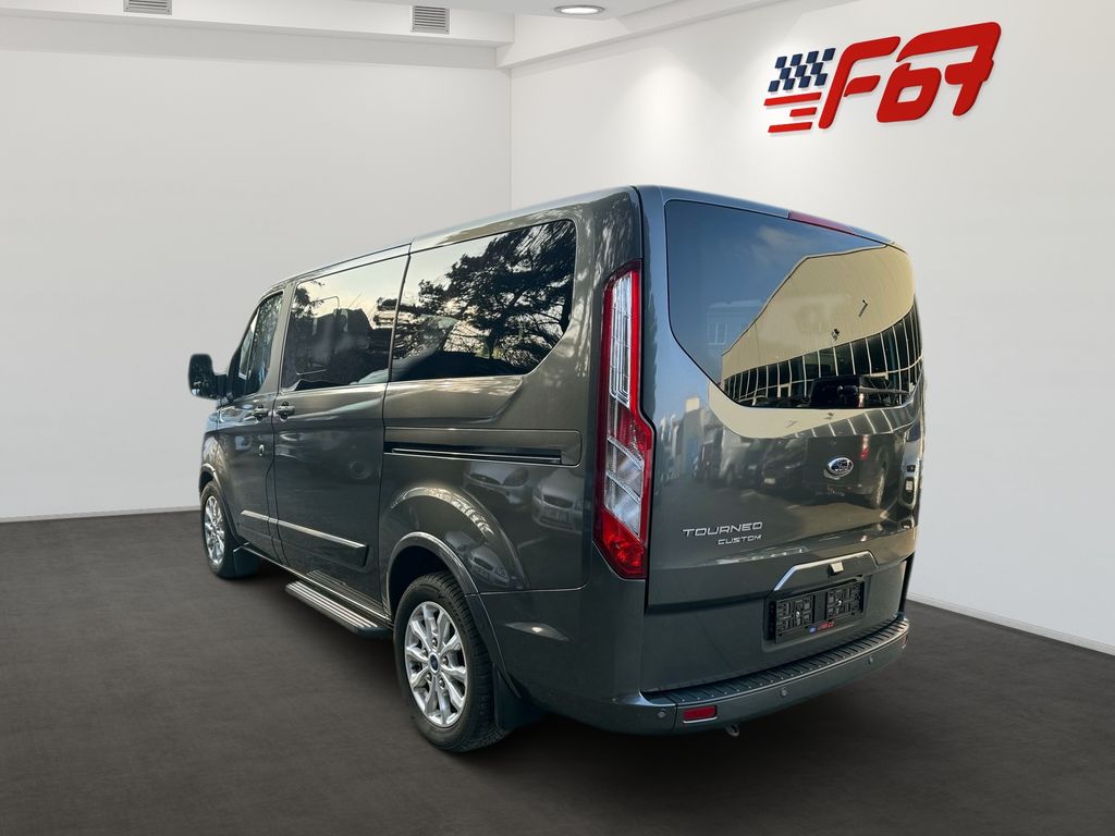 Ford Tourneo Custom Kombi 2,0 l 96 kw