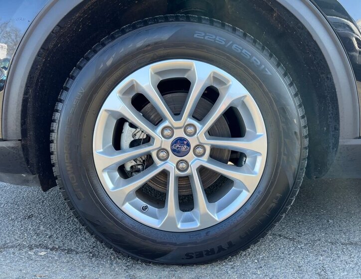 Ford Kuga SUV / Terénní 2,5 l 112 kw