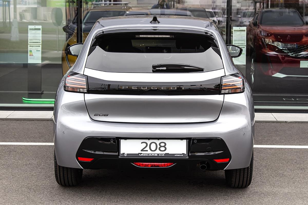 Peugeot 208 Hatchback 1,2 l 74 kw