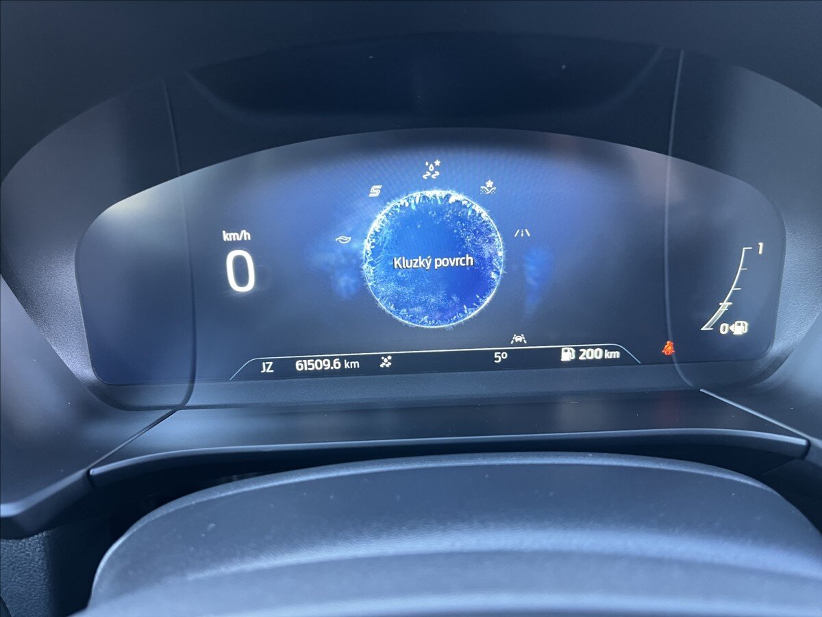 Ford Kuga Kombi 1,5 l 111 kw