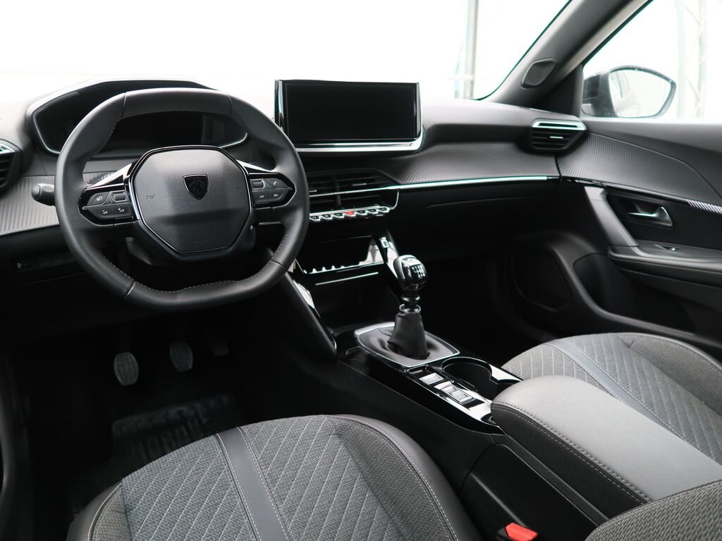 Peugeot 2008 SUV / Terénní 1,2 l 74 kw