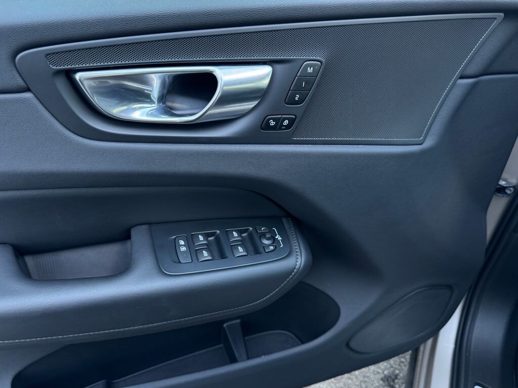 Volvo XC60 SUV / Terénní 2,0 l 184 kw