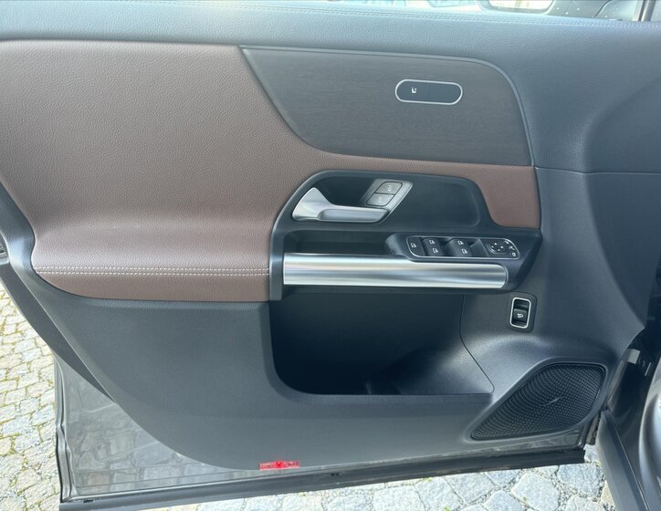 Mercedes-Benz GLA SUV / Terénní 2,0 l 165 kw