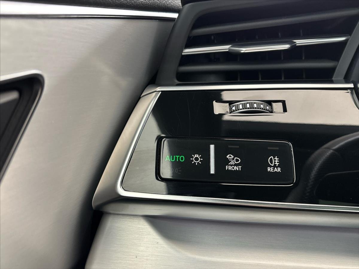 Audi Q8 SUV / Terénní 3,0 l 250 kw