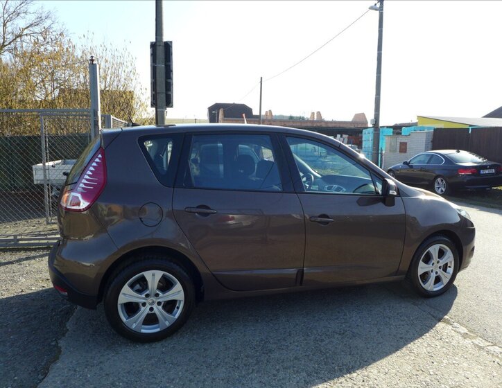 Renault Scénic Kombi 1,9 l 96 kw