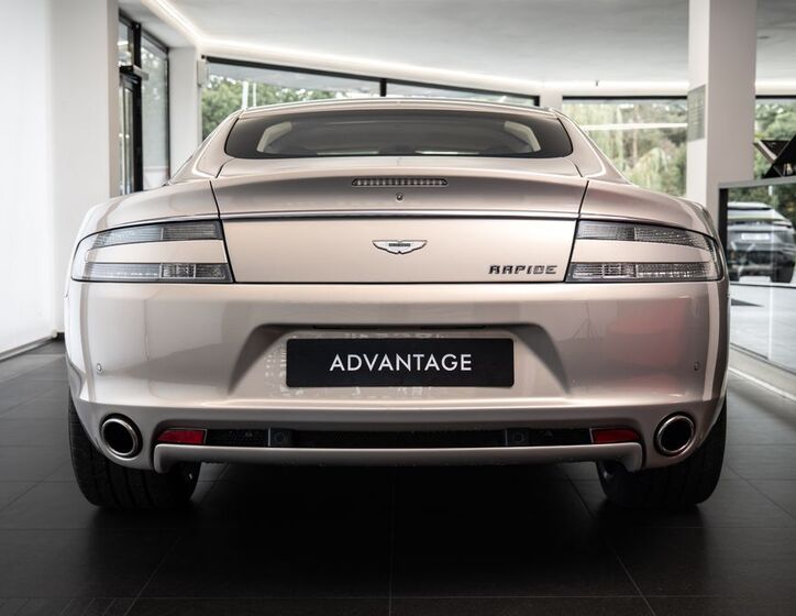 Aston Martin Rapide 3
