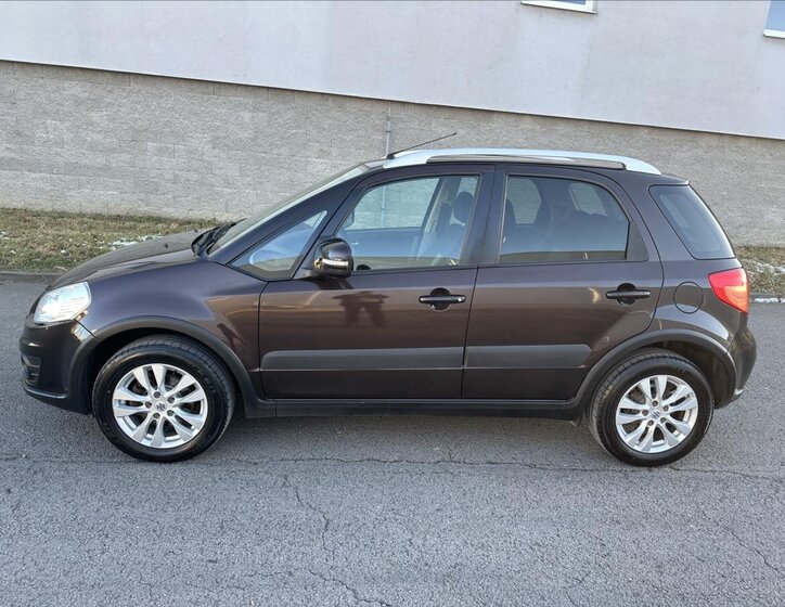 Suzuki SX4 Hatchback 1,6 l 88 kw