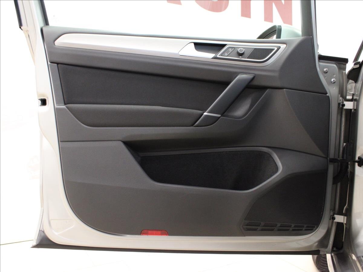 Volkswagen Golf Sportsvan Kombi 2,0 l 110 kw