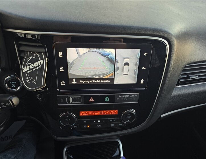 Mitsubishi Outlander 20