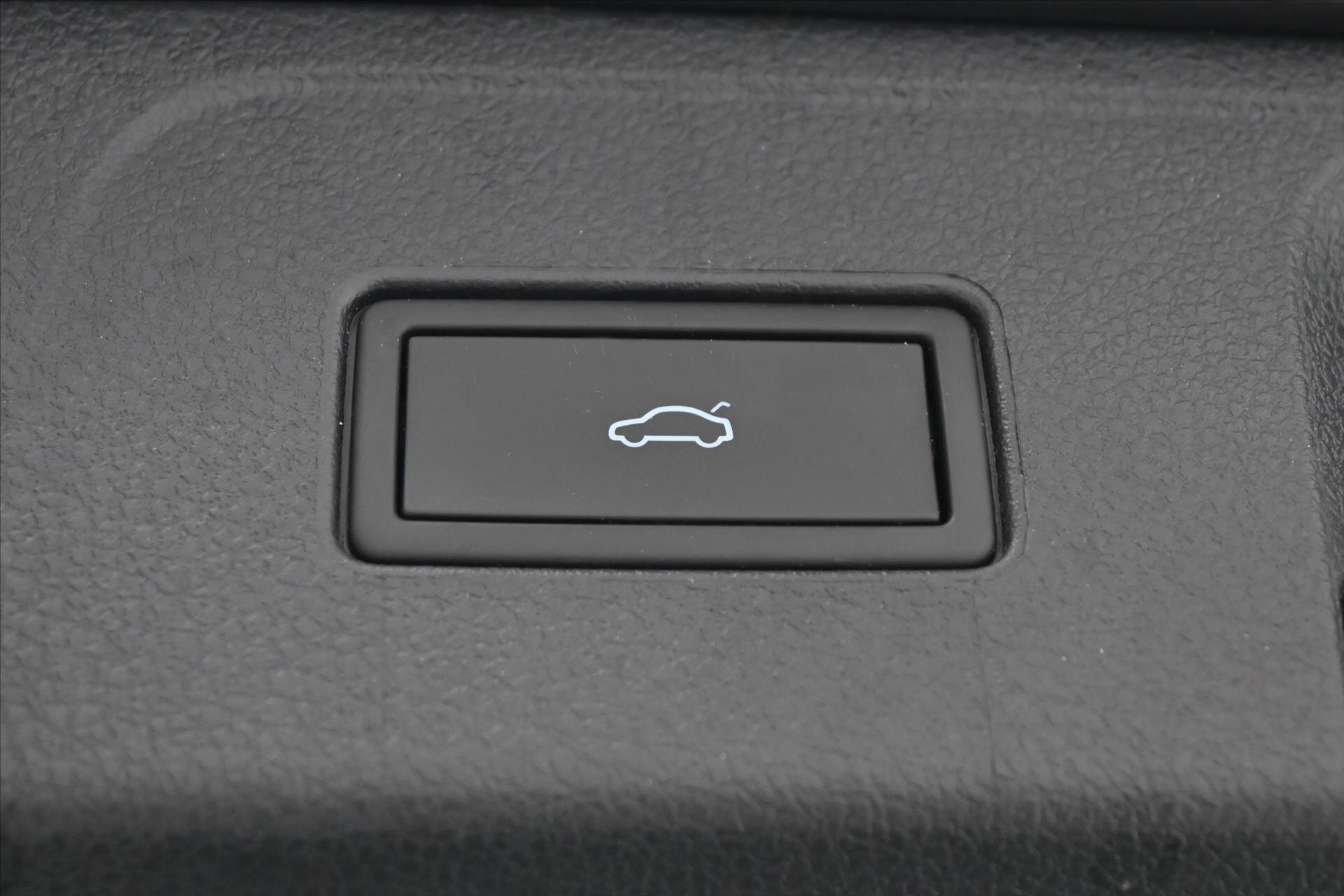 Volkswagen Passat Kombi 2,0 l 90 kw