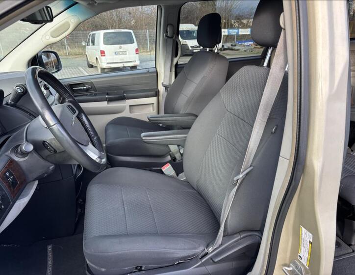 Chrysler Grand Voyager 8