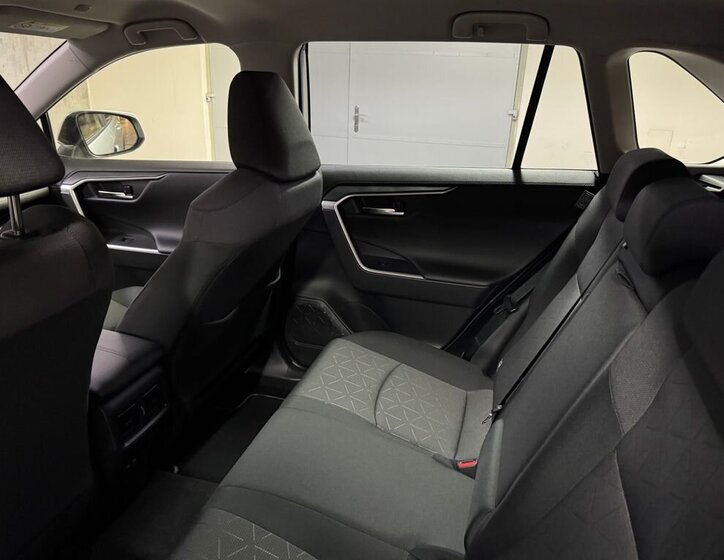 Toyota RAV4 SUV 2,5 l 163 kw