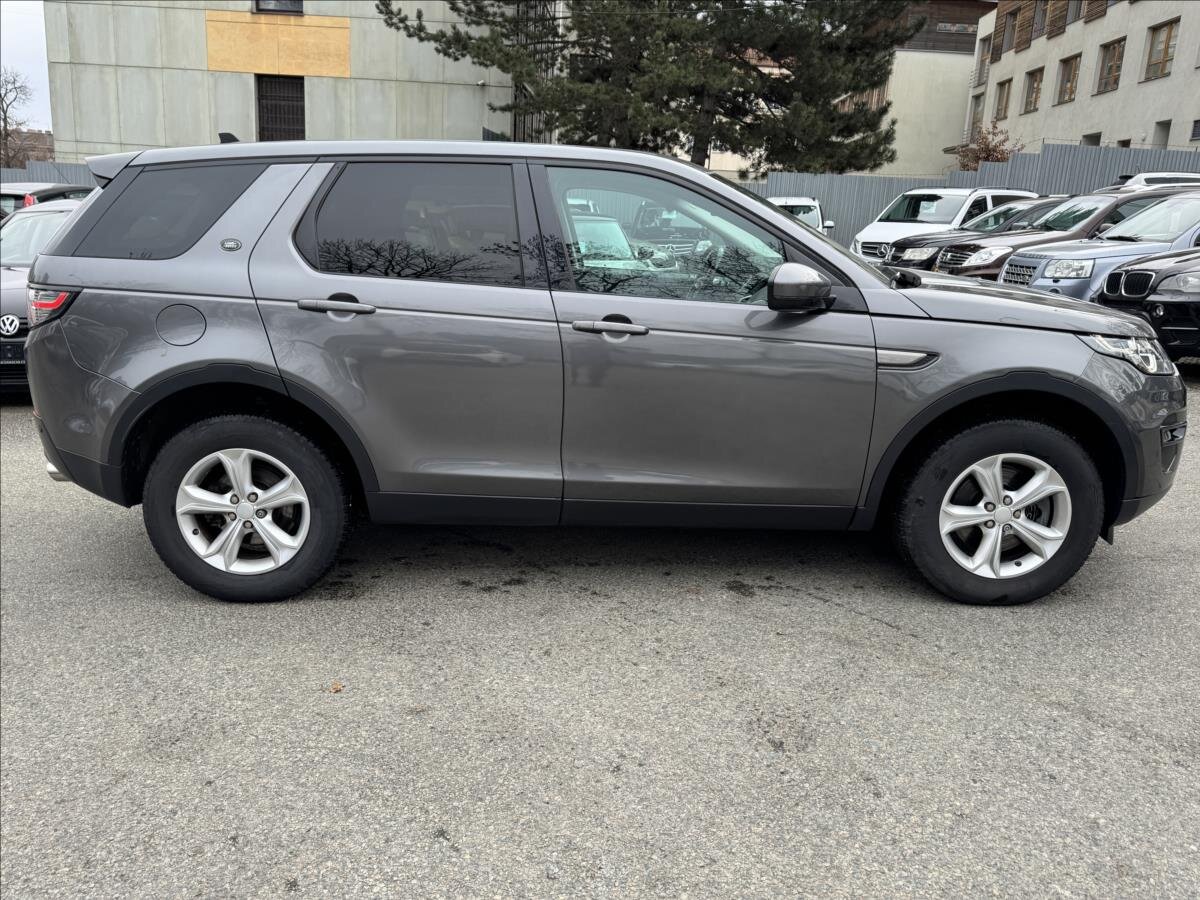 Land Rover Discovery Sport SUV 2,0 l 110 kw