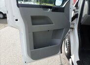 Volkswagen Transporter Kombi 2,0 l 62 kw