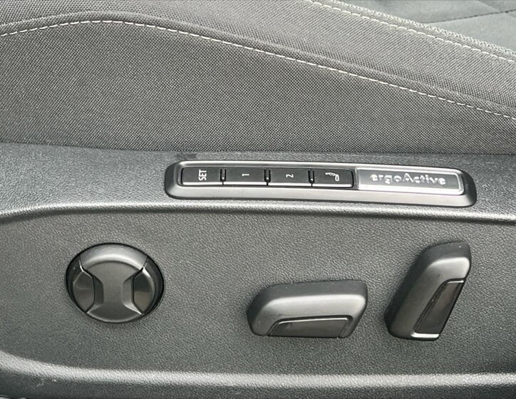 Volkswagen Golf Hatchback 1,5 l 96 kw