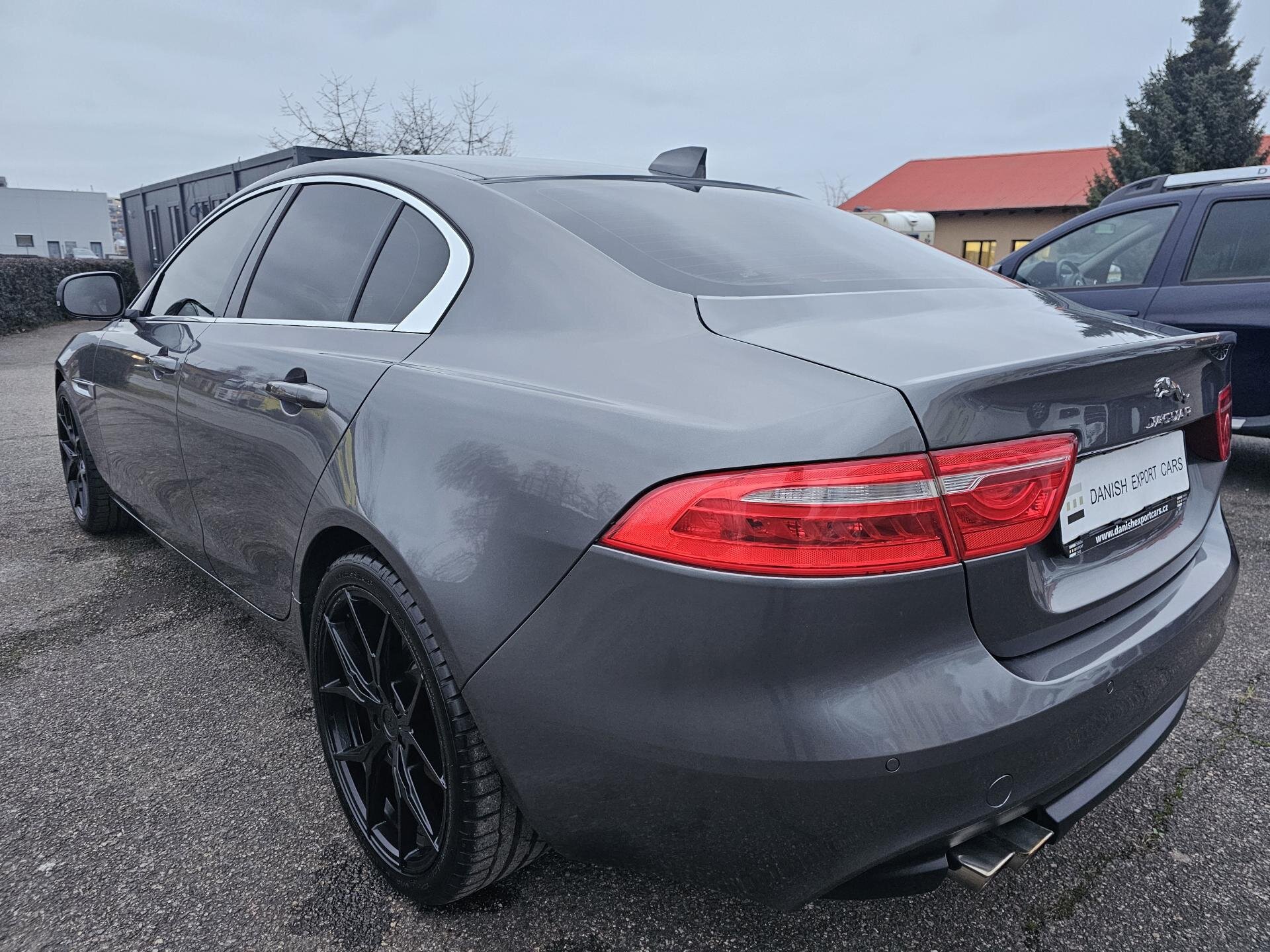Jaguar XE