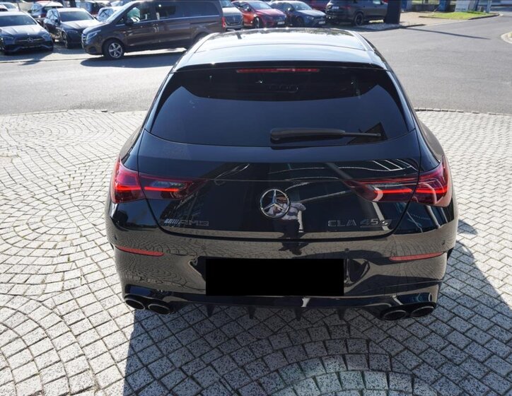 Mercedes-Benz CLA Kombi 2,0 l 310 kw