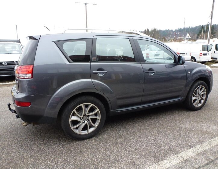 Citroën C-Crosser SUV / Terénní 2,2 l 115 kw