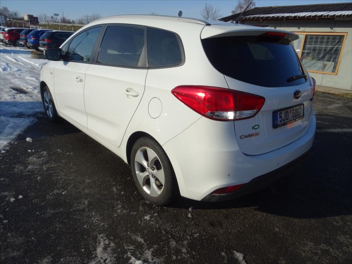 KIA Carens
