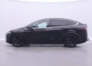 Tesla Model X 4