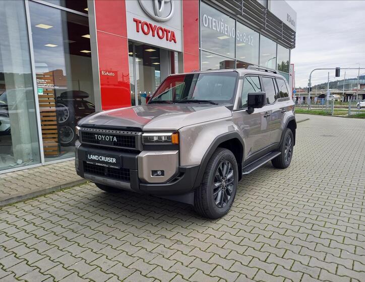 Toyota Land Cruiser 1