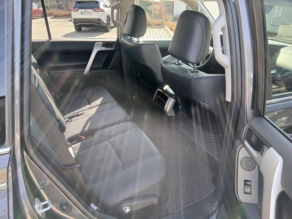Toyota Land Cruiser SUV / Terénní 2,8 l 150 kw