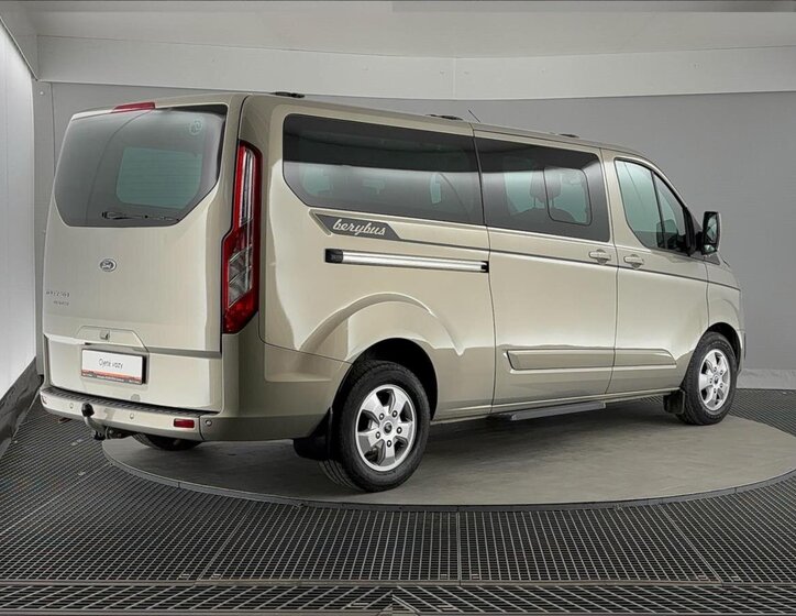 Ford Tourneo Custom Kombi 2,0 l 125 kw