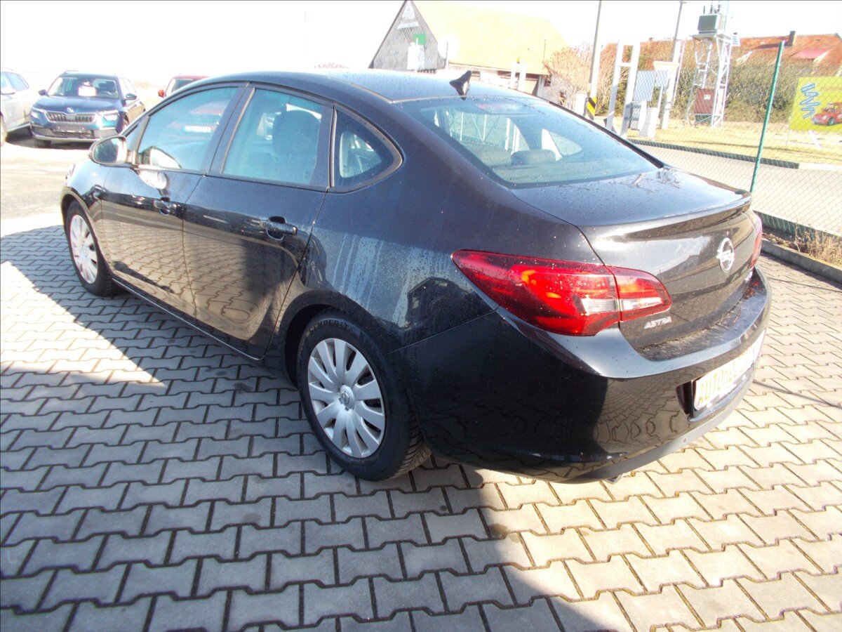 Opel Astra Sedan 1,4 l 103 kw