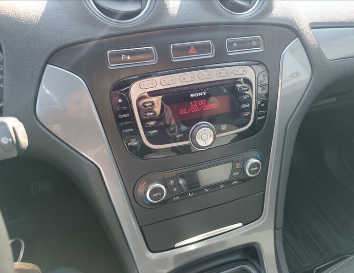 Ford Mondeo Kombi 1,6 l 88 kw