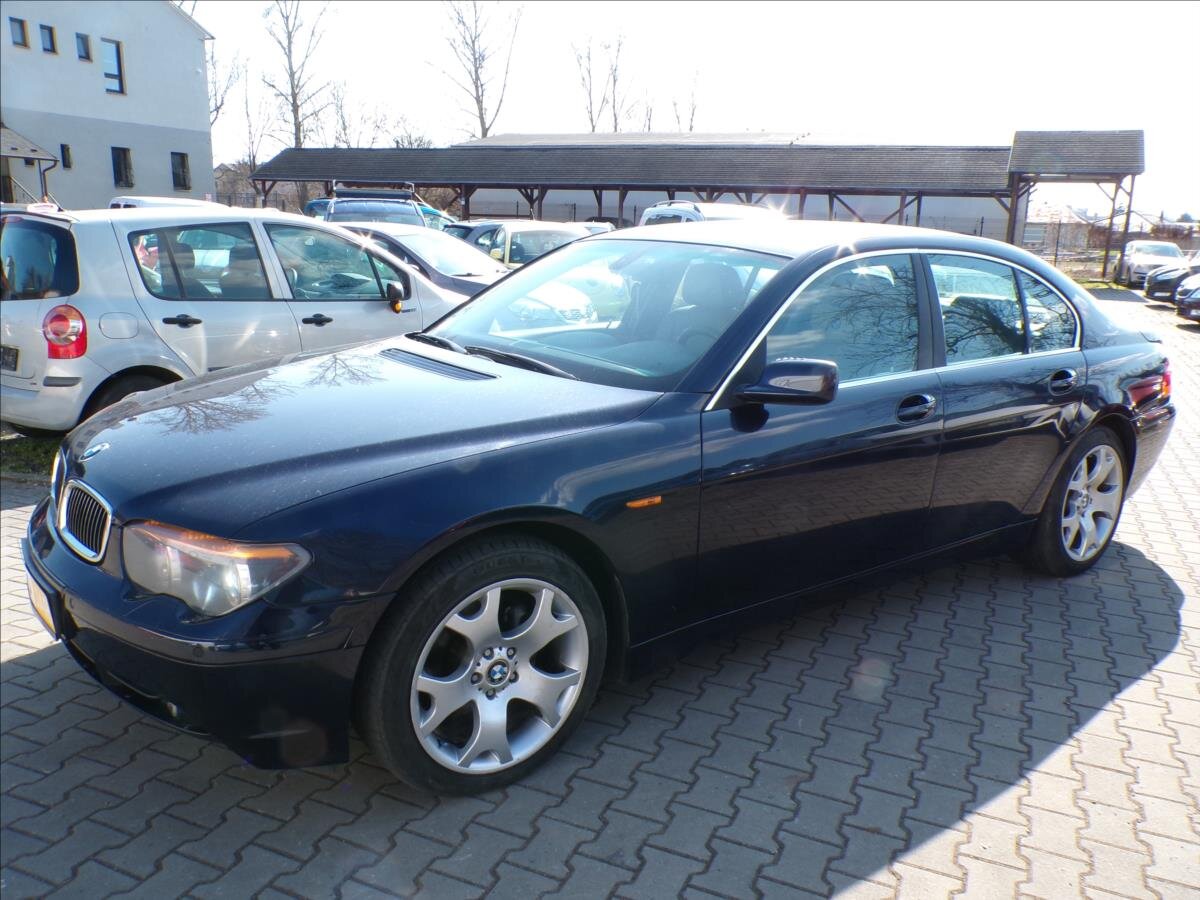 BMW Řada 7 Sedan / Limuzína 3,6 l 200 kw
