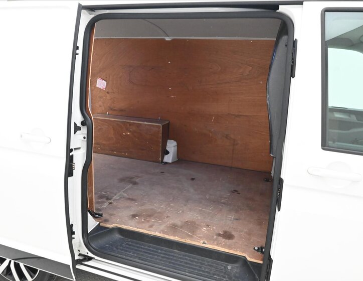 Volkswagen Transporter Skříň 2,0 l 110 kw