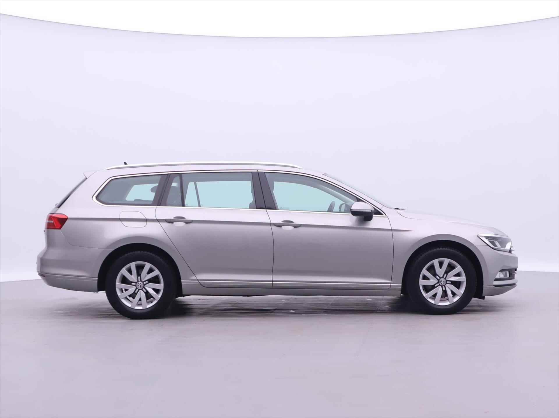 Volkswagen Passat Kombi 1,6 l 88 kw