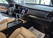 Volvo XC90 SUV / Terénní 2,0 l 180 kw