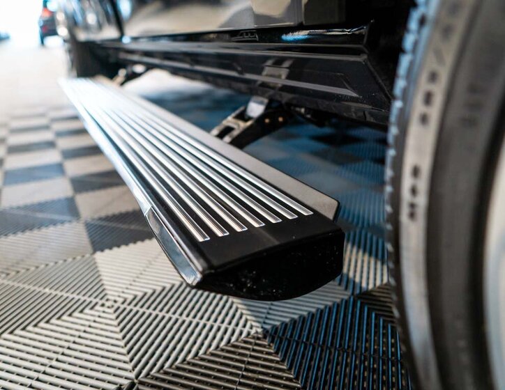 Jeep Wagoneer SUV 5,7 l 292 kw