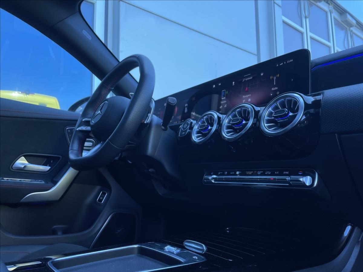 Mercedes-Benz CLA Kombi 1,3 l 120 kw