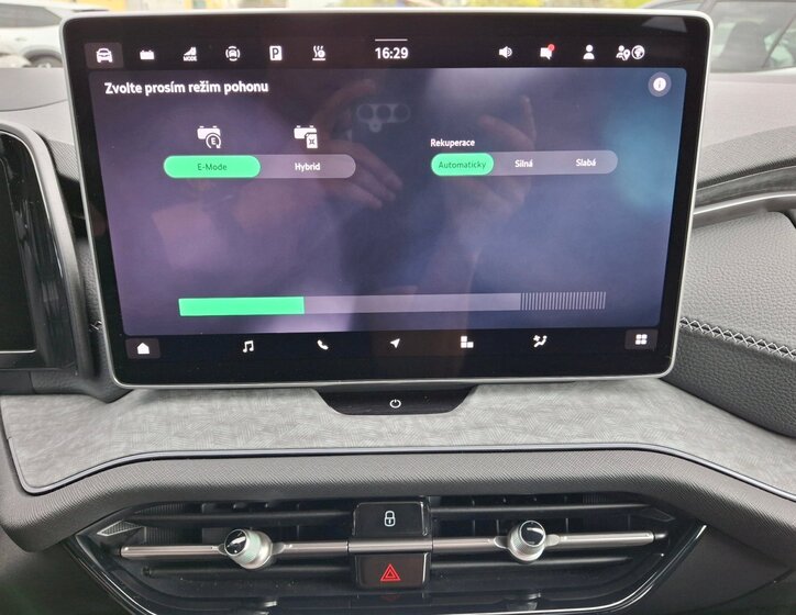 Škoda Kodiaq SUV / Terénní 1,5 l 150 kw