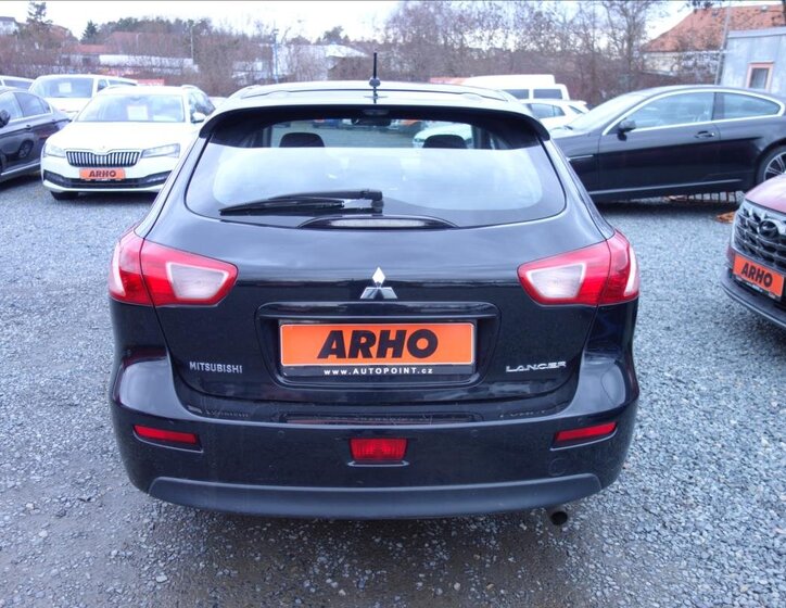 Mitsubishi Lancer Hatchback 1,6 l 85 kw