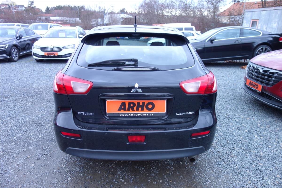 Mitsubishi Lancer Hatchback 1,6 l 85 kw