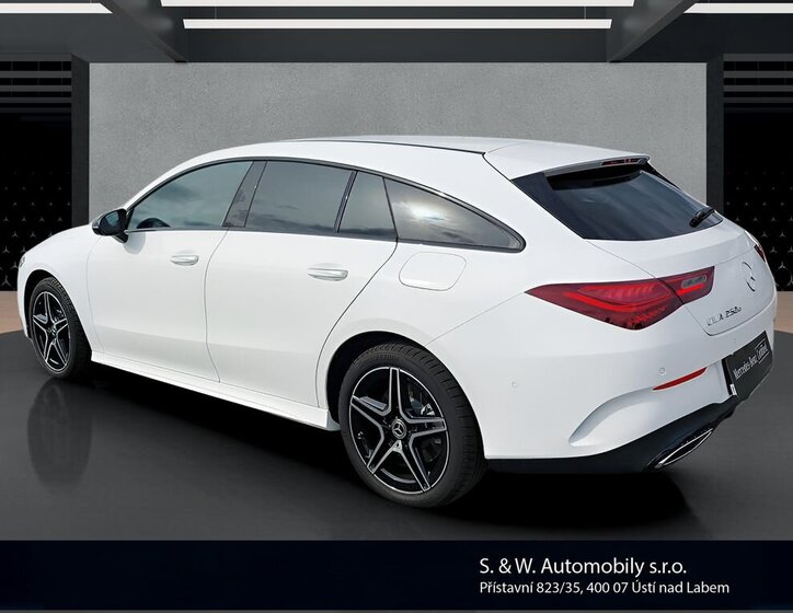 Mercedes-Benz CLA Kombi 1,3 l 120 kw