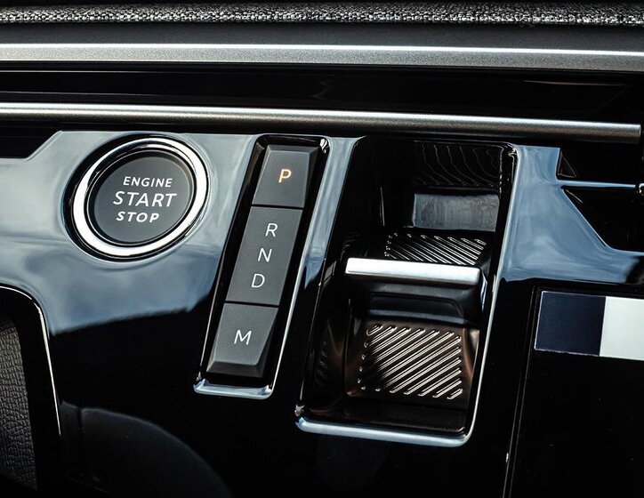 Peugeot 3008 SUV 1,2 l 107 kw