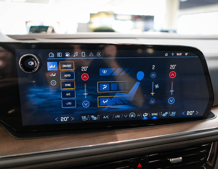 Chevrolet Suburban SUV 6,2 l 313 kw