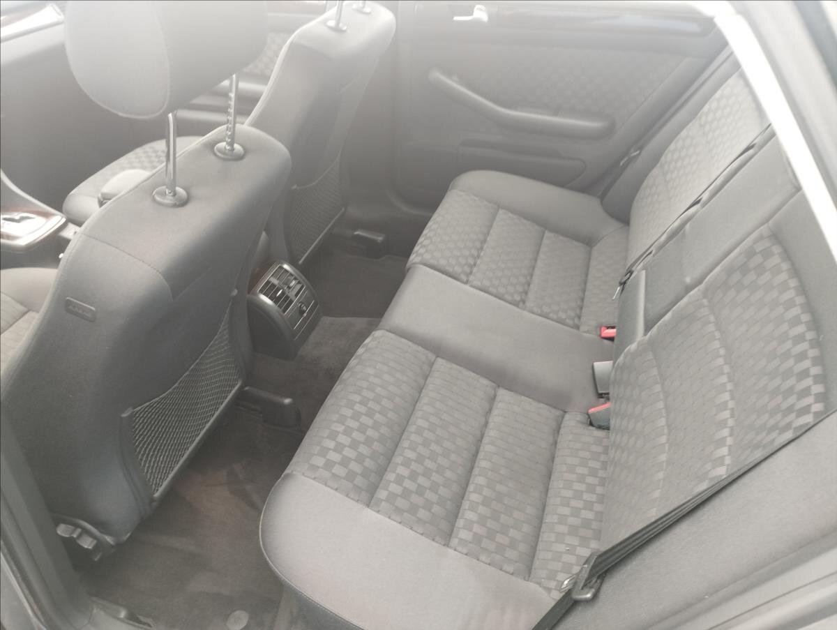 Audi A6 Sedan 2,4 l 125 kw