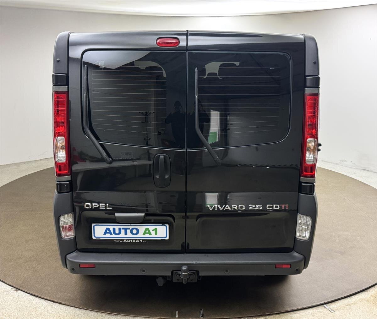 Opel Vivaro Kombi 2,5 l 107 kw