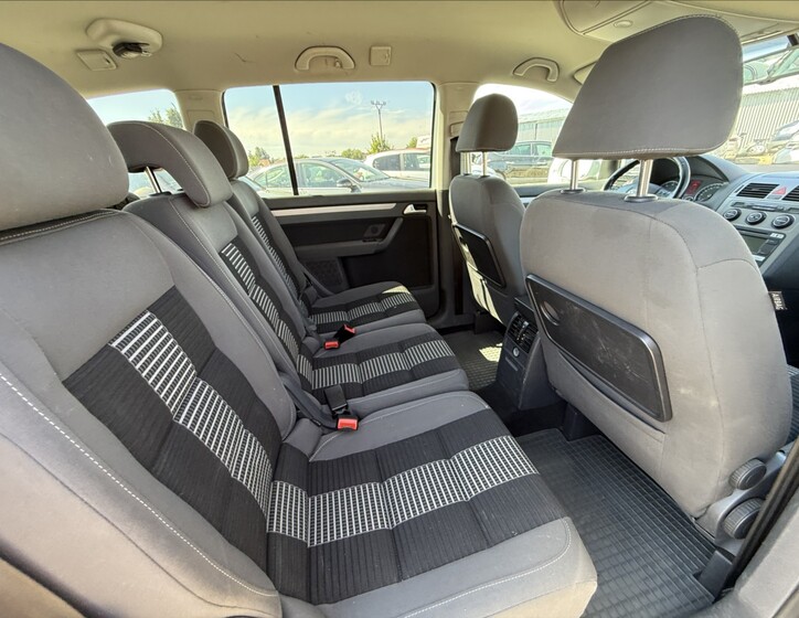 Volkswagen Touran 20